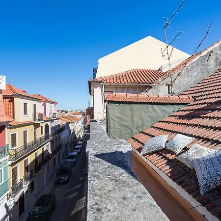 아파트 Rato Cozy 3br W/balcony - By Lu Holidays *