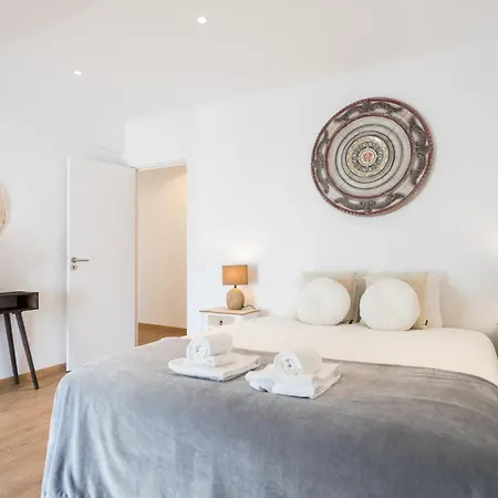 Rato Cozy 3br W/balcony - By Lu Holidays 리스본