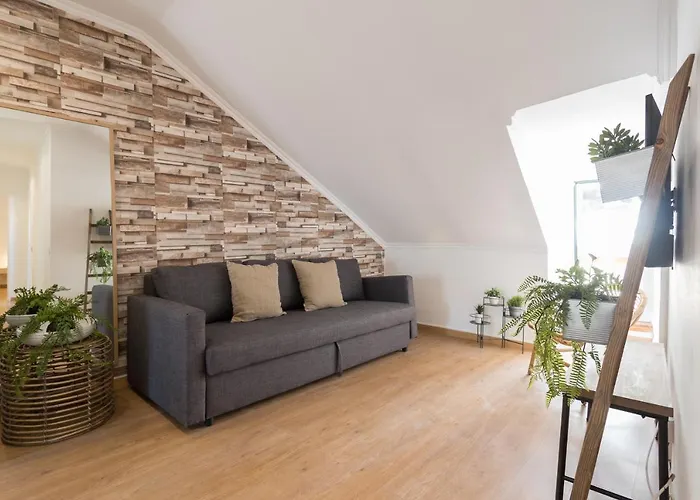 Rato Cozy 3br W/balcony - By Lu Holidays