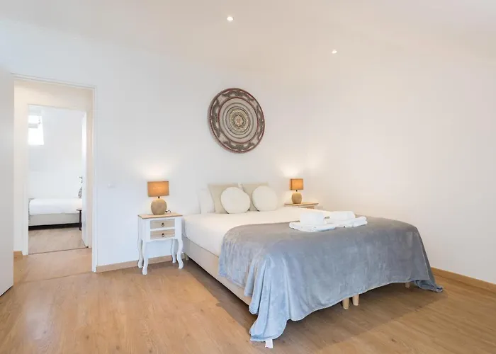 Lejlighed Rato Cozy 3br W/balcony - By Lu Holidays *