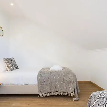 Rato Cozy 3br W/balcony - By Lu Holidays *