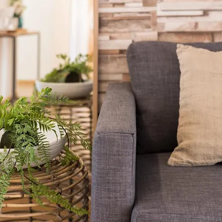 Rato Cozy 3br W/balcony - By Lu Holidays דירה *